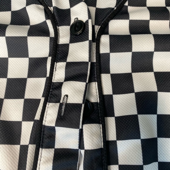 F21 checkered top - Picture 2 of 4